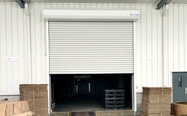 提升門比卷簾門有哪些優(yōu)點?插圖1 提升門比卷簾門有哪些優(yōu)點?插圖1