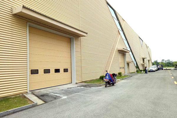 德資企業(yè)使用的提升門特點(diǎn)縮略圖